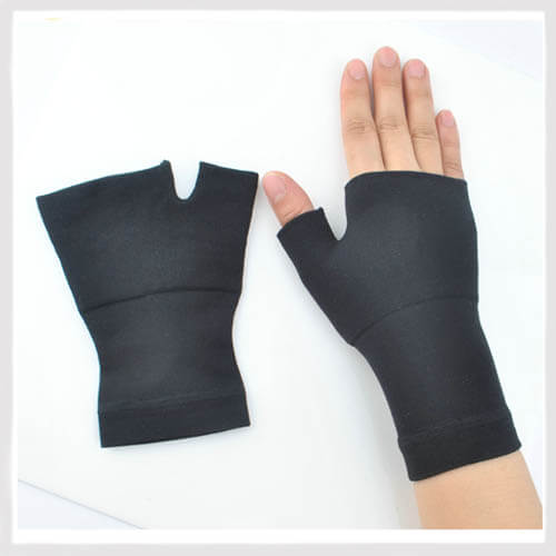 compression gloves for swelling