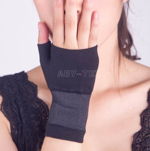 wrist-compression-sleeve